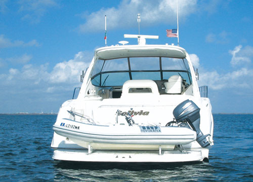 Sea Ray Sundancer 54 ft two staterooms master cabin luxury yacht Cancun Riviera Maya