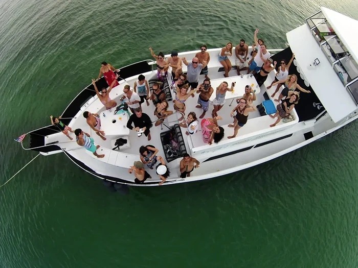 Piratas De Tejas 72 pies yate privado en Puerto Aventuras — foto 4