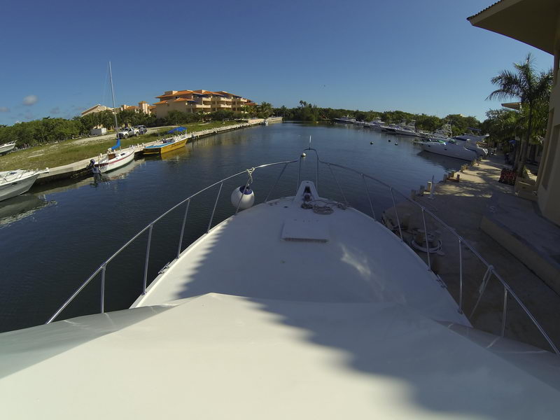 Hatteras 45 ft deep-sea fishing and snorkeling yacht Puerto Aventuras marina Riviera Maya Caribbean