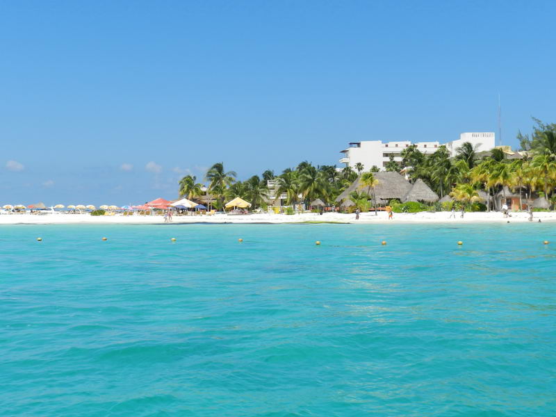 Playa Norte Isla Mujeres white sand beach and turquoise Caribbean, sailing destination from Cancun private charter